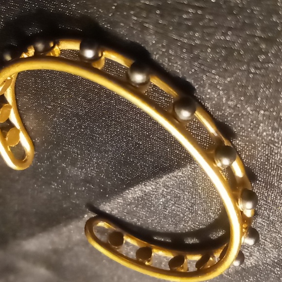 Madewell thin cuff bracelet gold tone. - Picture 5 of 5